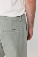 Nick ist 1,88 und trägt Größe L