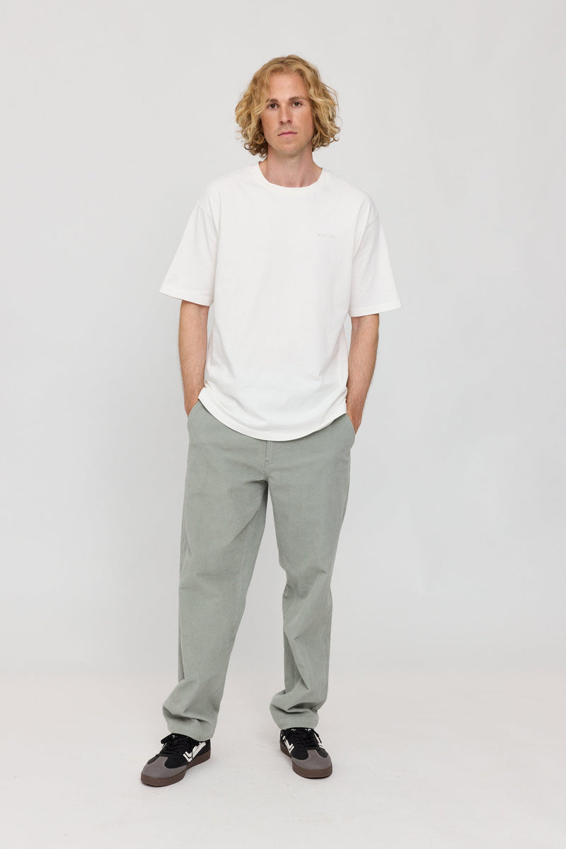 Nick ist 1,88 und trägt Größe L