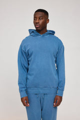 Terence ist 1,90 und trägt Größe L