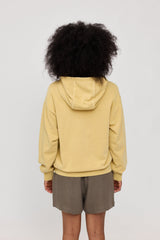 Jade ist 1,75 und trägt Größe S