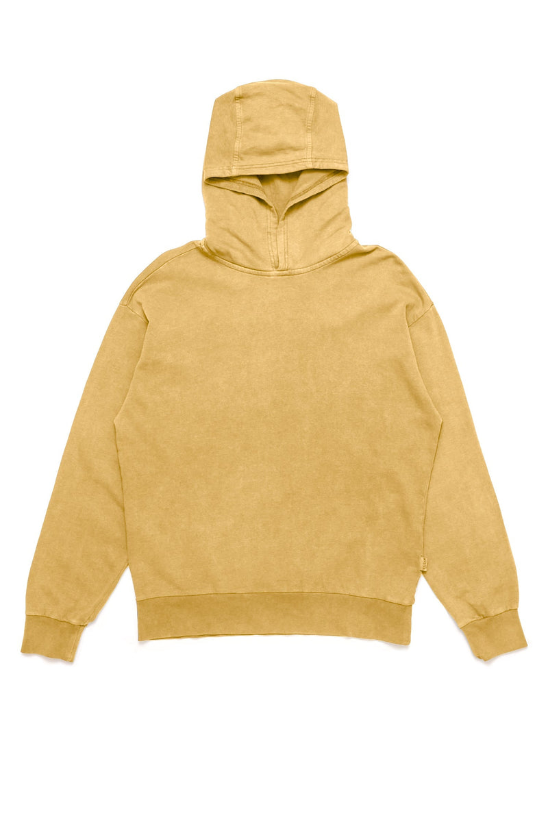 Terence ist 1,90 und trägt Größe L