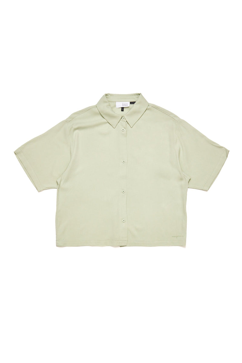 Julia ist 1,78 und trägt Größe S