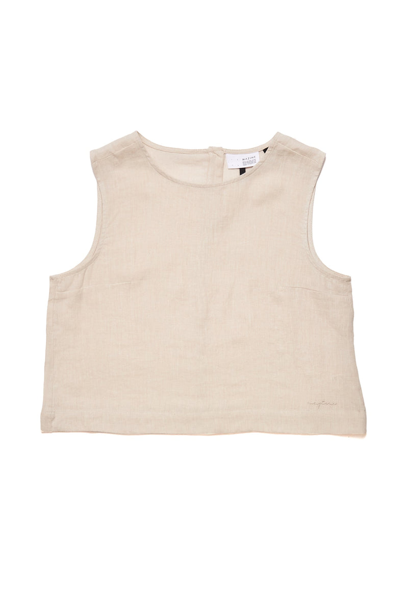 Julia ist 1,78 und trägt Größe S