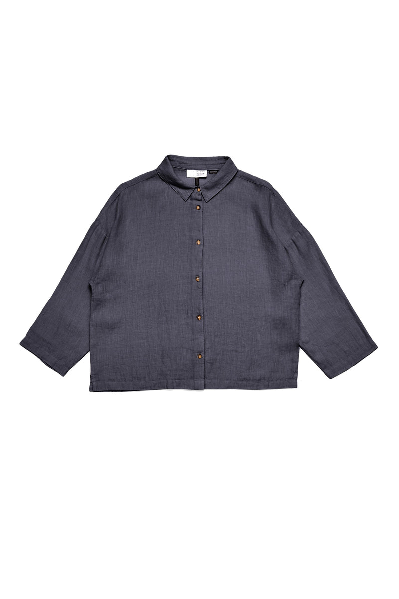 Julia ist 1,78 und trägt Größe S