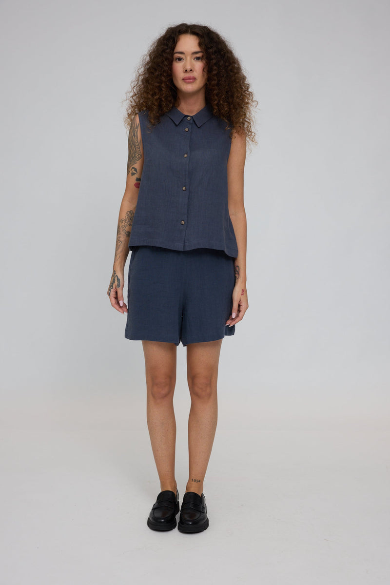 Mandy ist 1,68 und trägt Größe S