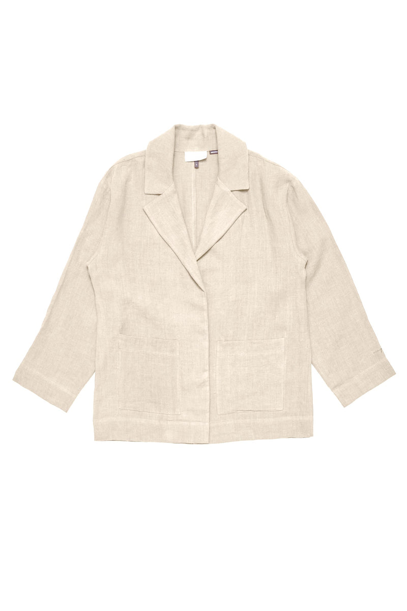 Julia ist 1,78 und trägt Größe S