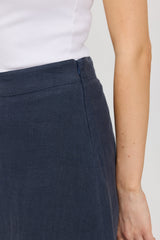 Julia ist 1,78 und trägt Größe S