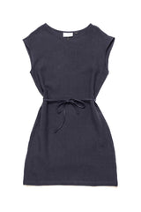 Julia ist 1,78 und trägt Größe S