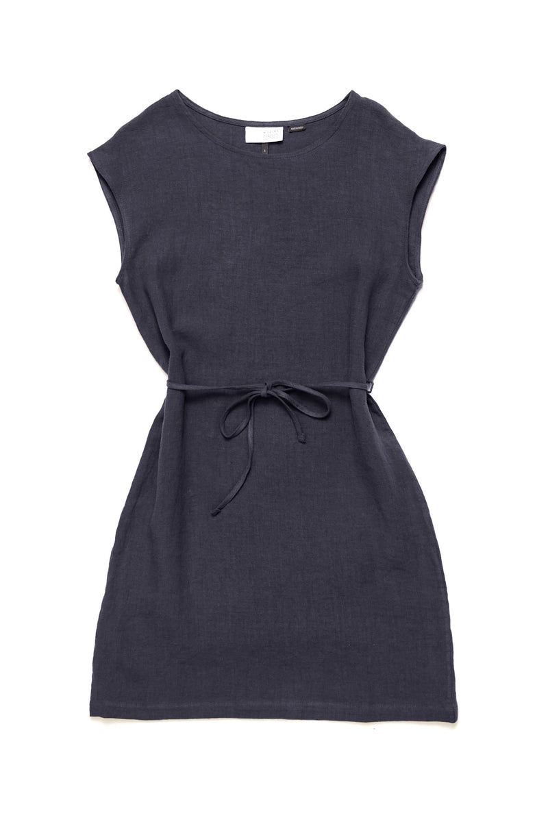 Julia ist 1,78 und trägt Größe S