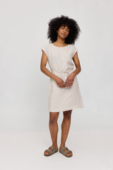 Jade ist 1,75 und trägt Größe S