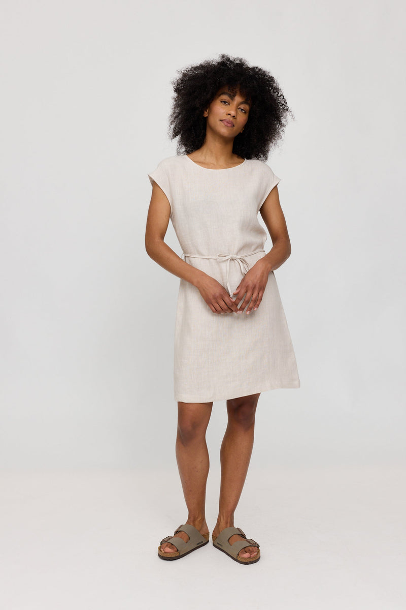 Jade ist 1,75 und trägt Größe S