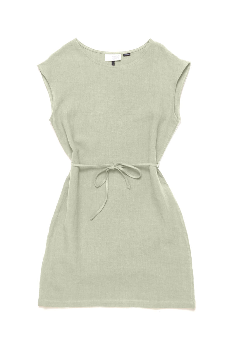 Julia ist 1,78 und trägt Größe S