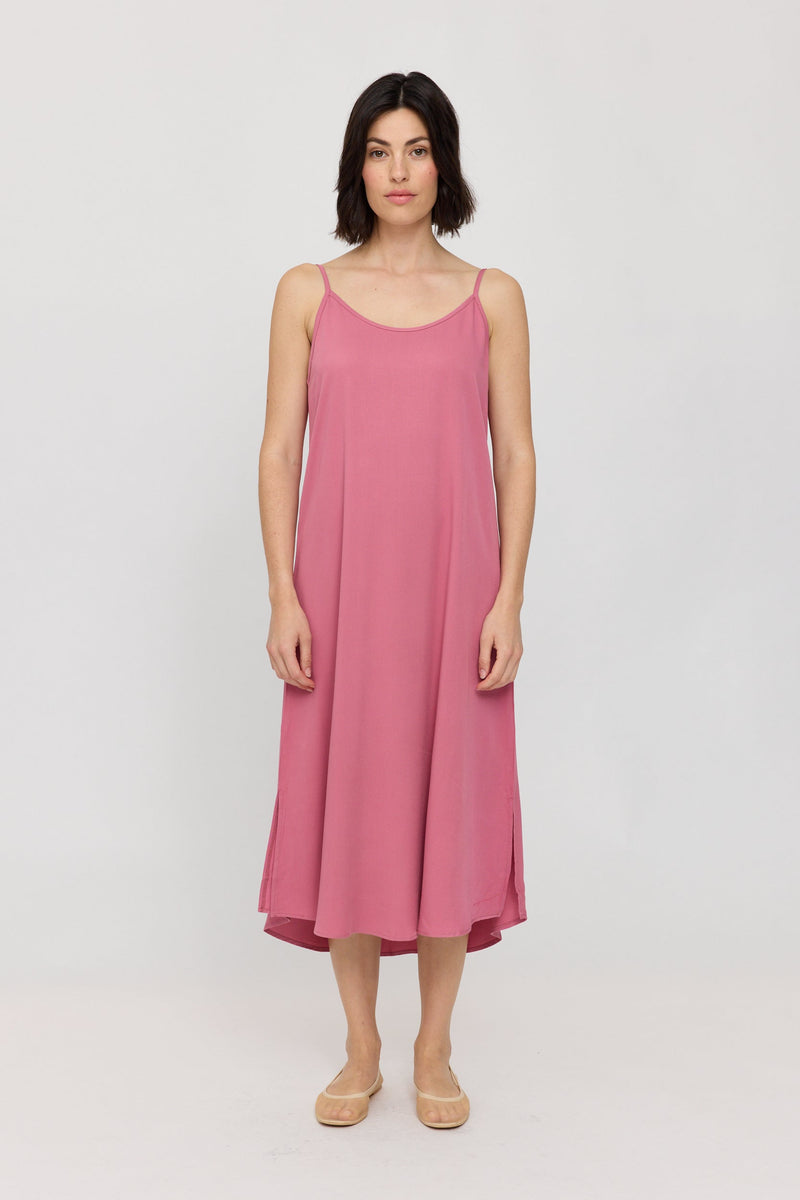 Maren ist 1,75 und trägt Größe S