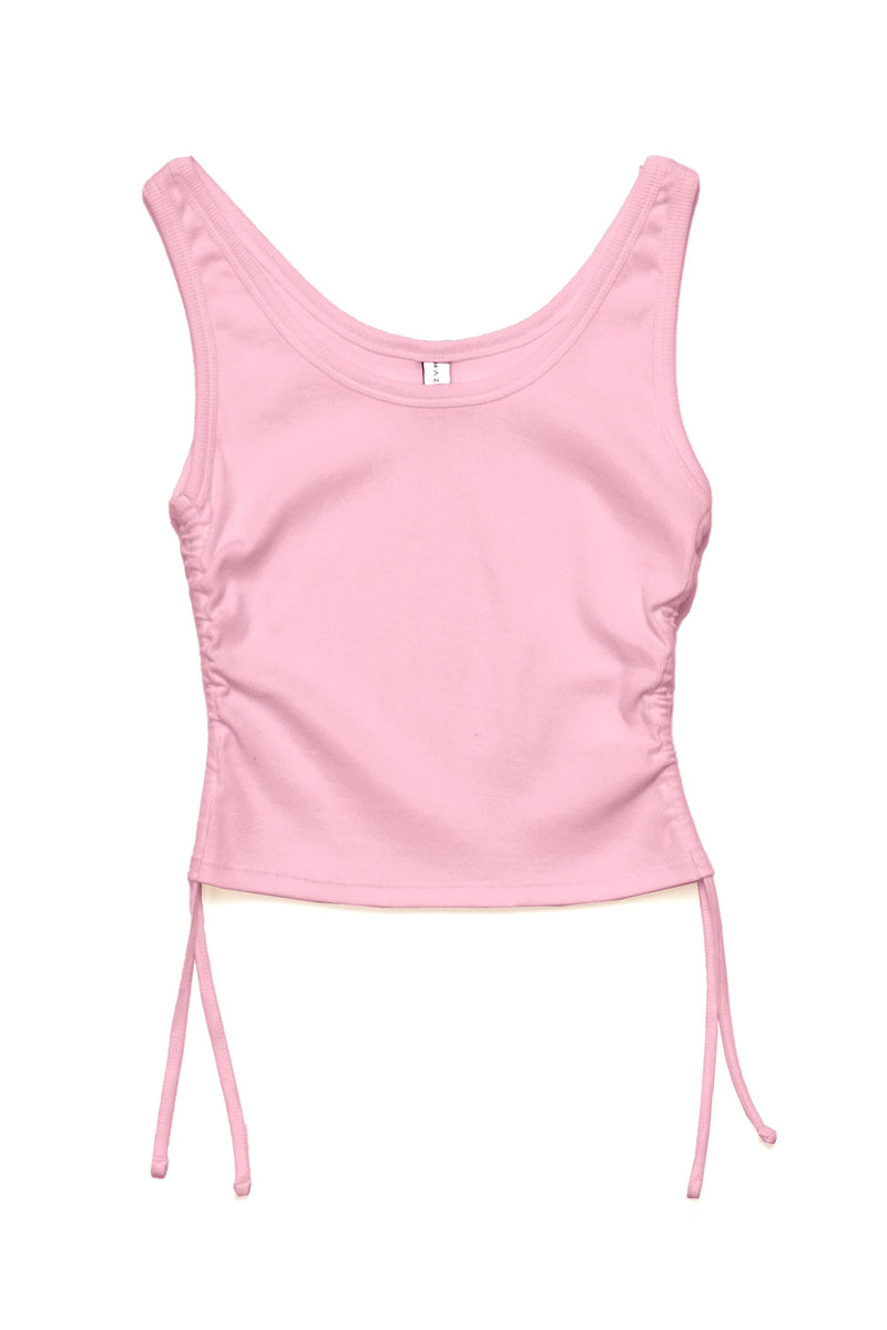 Jade ist 1,75 und trägt Größe S