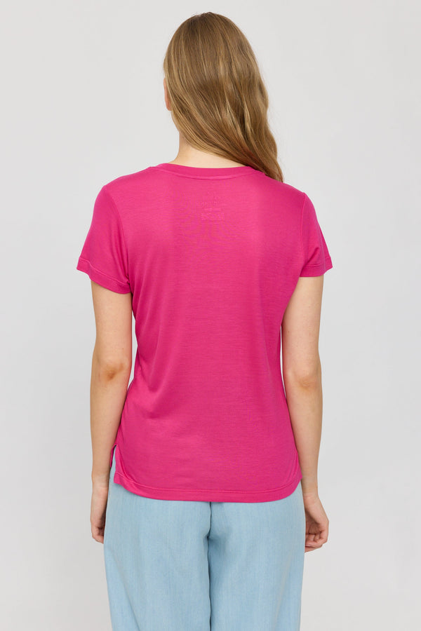 Julia ist 1,78 und trägt Größe S