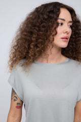 Mandy ist 1,68 und trägt Größe S