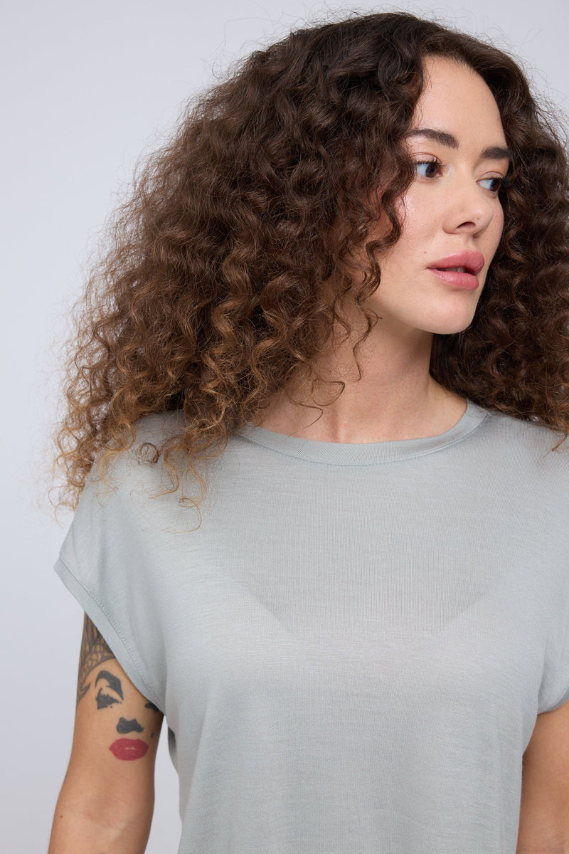 Mandy ist 1,68 und trägt Größe S