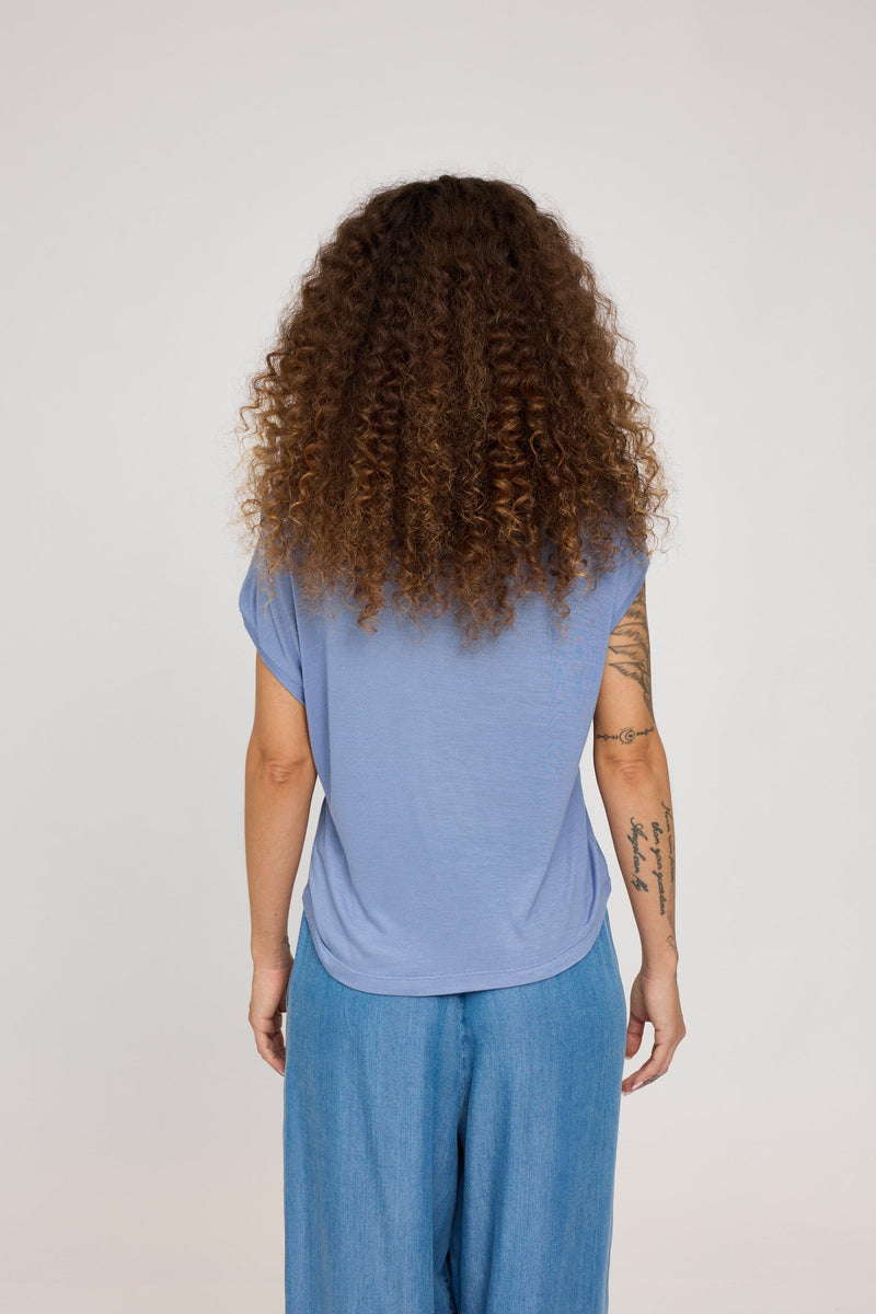 Mandy ist 1,68 und trägt Größe S