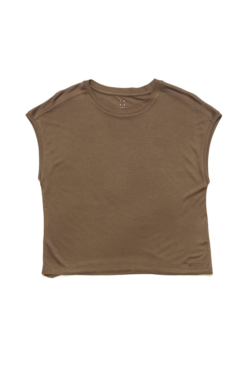 Julia ist 1,78 und trägt Größe S