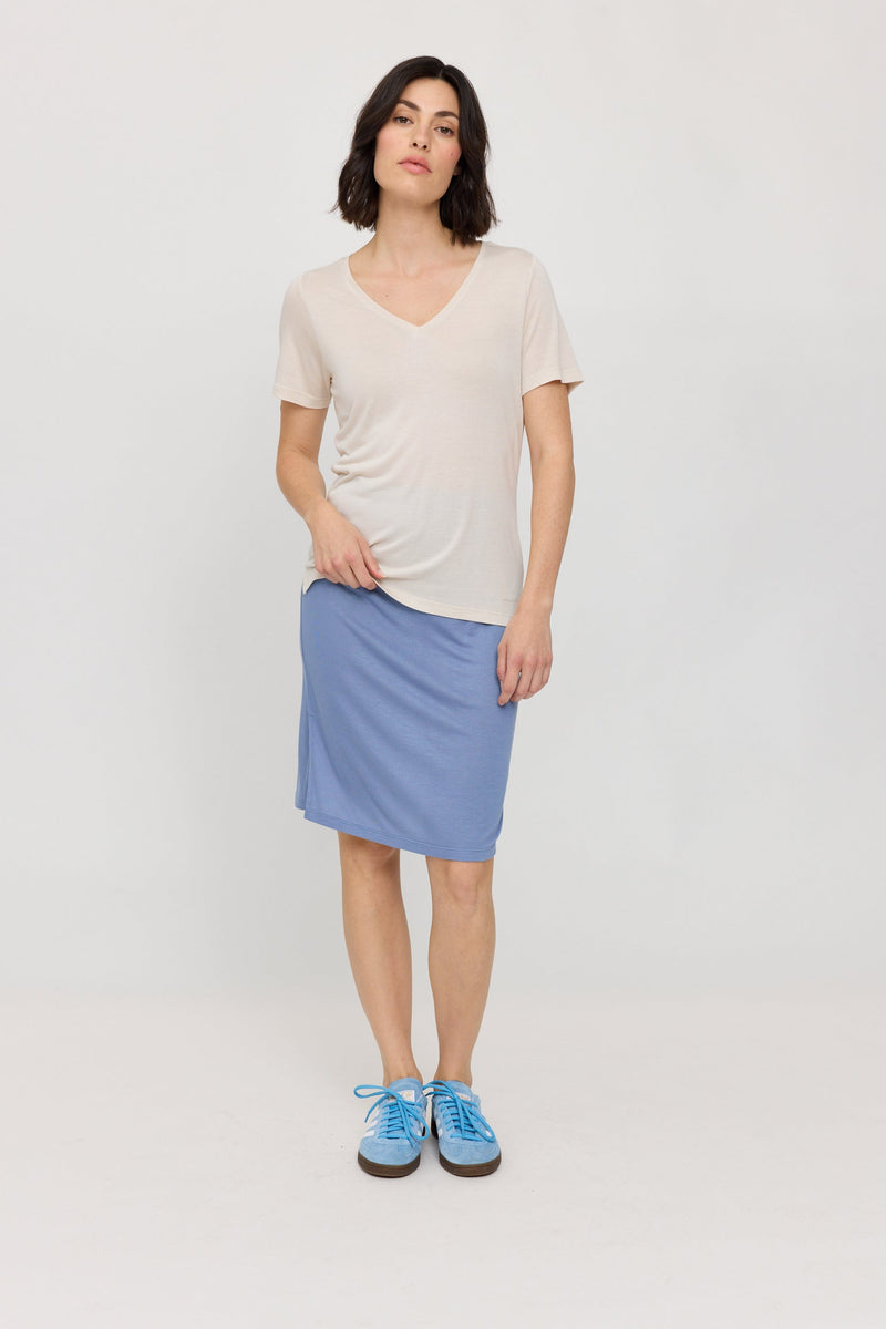 Maren ist 1,75 und trägt Größe S