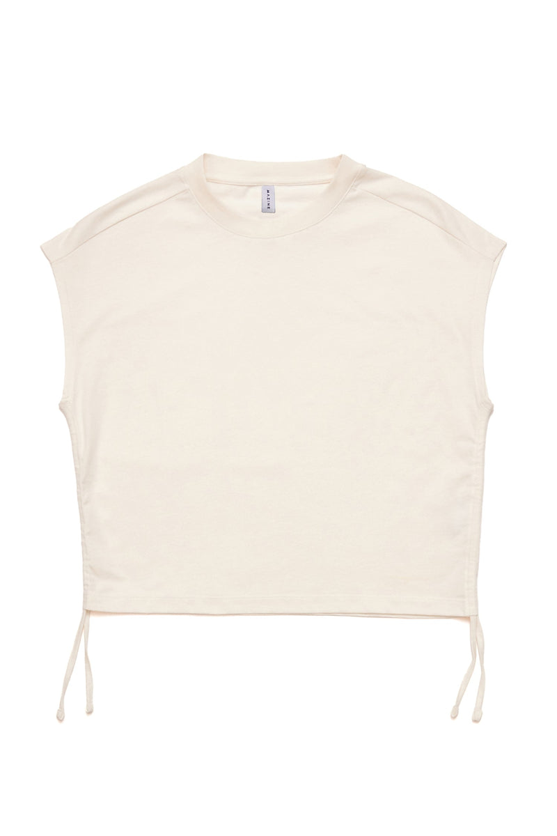 Maren ist 1,75 und trägt Größe S