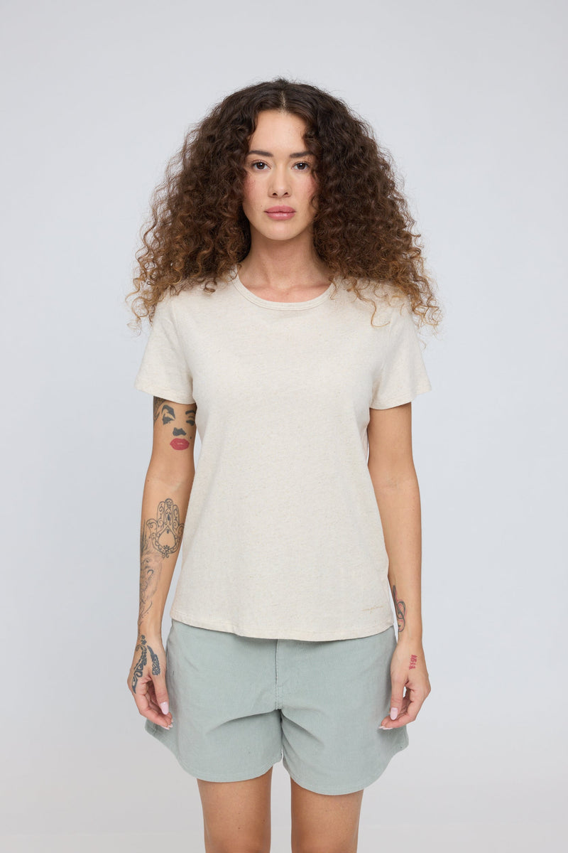 Mandy ist 1,68 und trägt Größe S