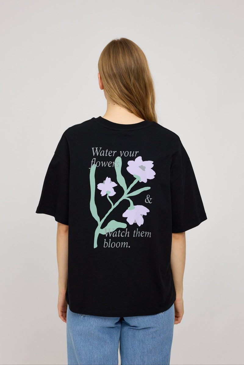 black flowers print