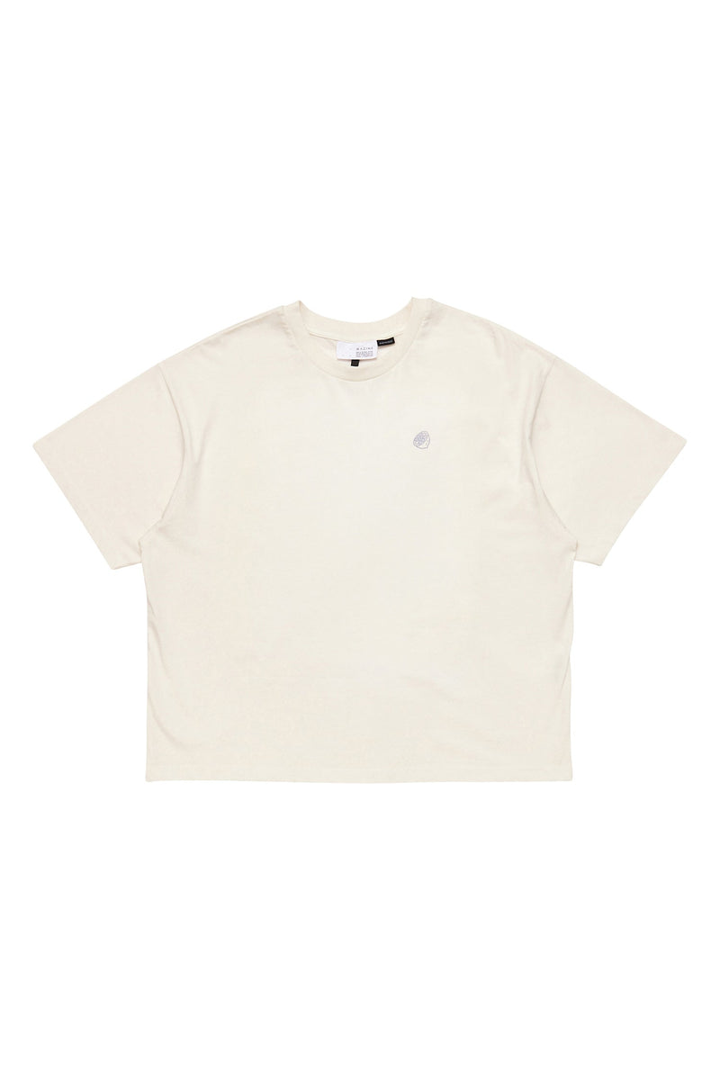 Julia ist 1,78 und trägt Größe S