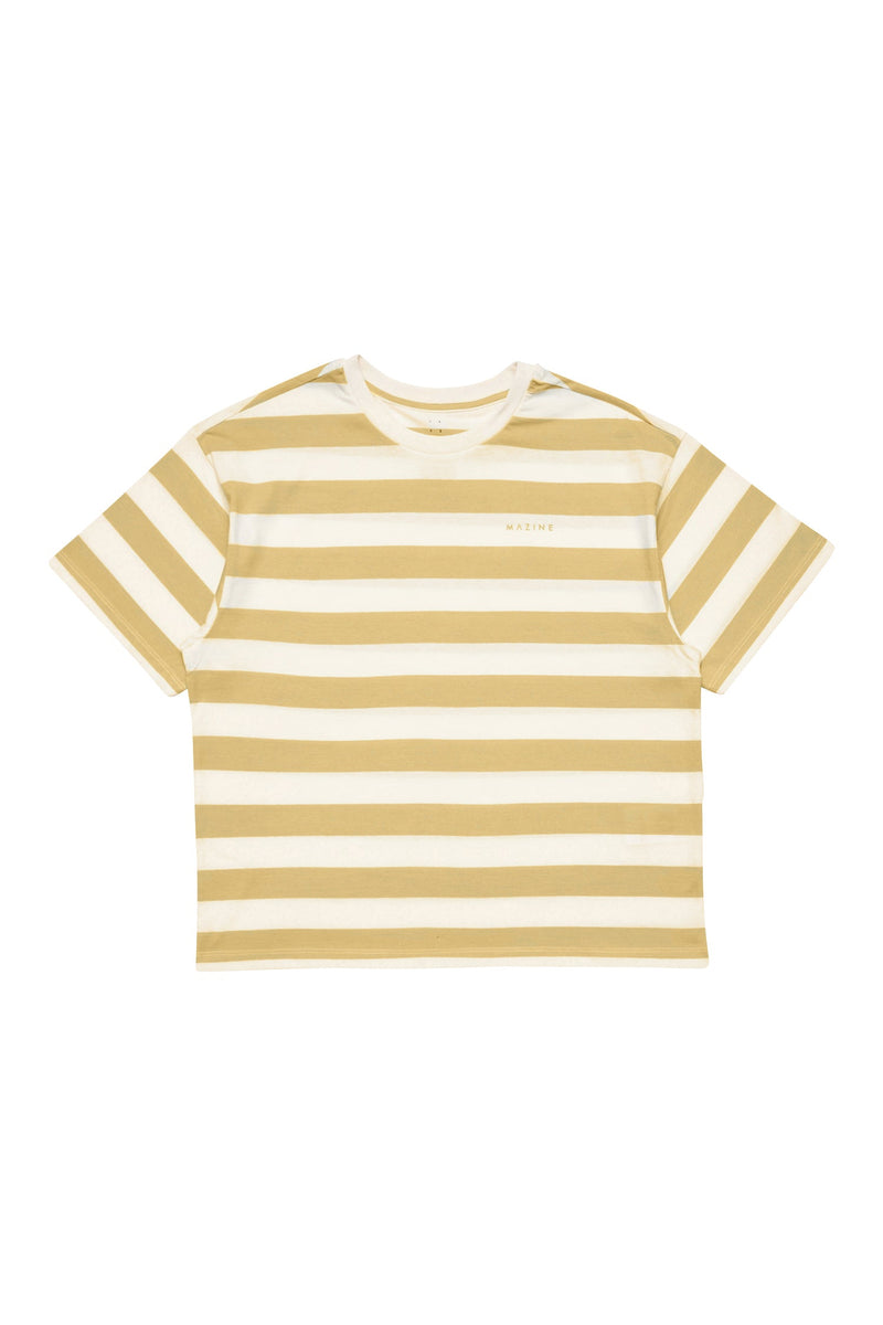 Julia ist 1,78 und trägt Größe S