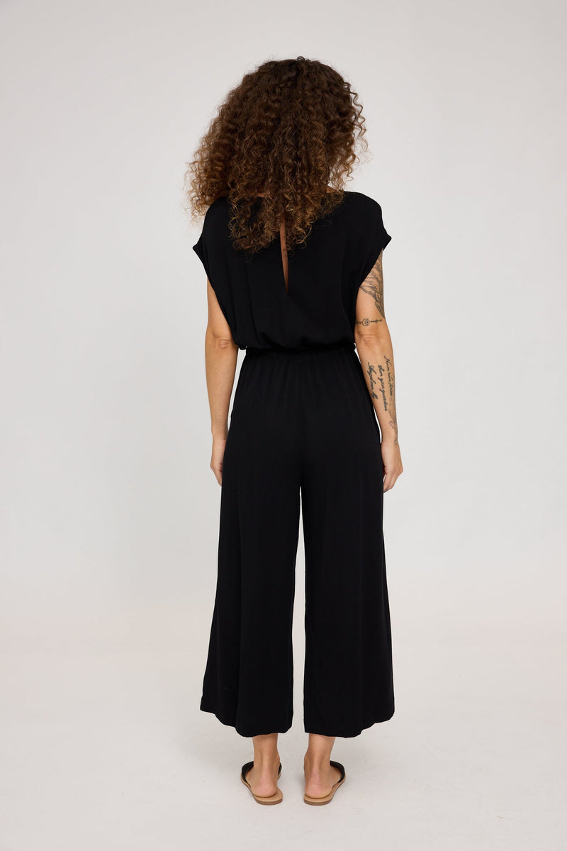 Mandy ist 1,68 und trägt Größe S