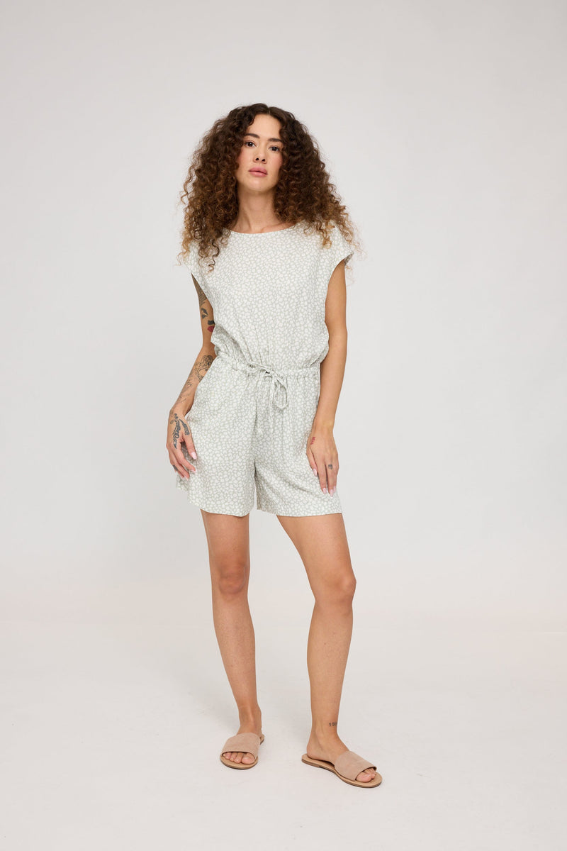 Mandy ist 1,68 und trägt Größe S