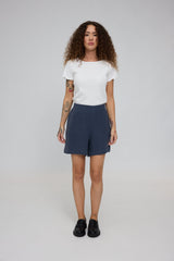 Mandy ist 1,68 und trägt Größe S