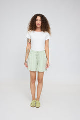 Mandy ist 1,68 und trägt Größe S