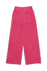 Julia ist 1,78 und trägt Größe S