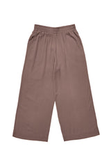 Maren ist 1,75 und trägt Größe S