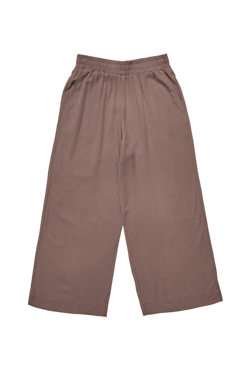 Maren ist 1,75 und trägt Größe S