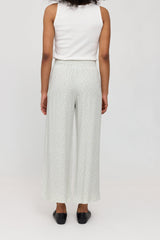 Jade ist 1,75 und trägt Größe S