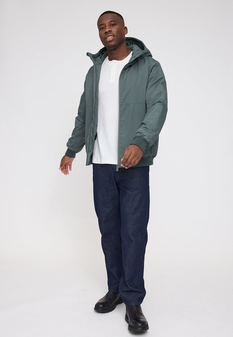 Ben ist 1,85 und trägt Größe L