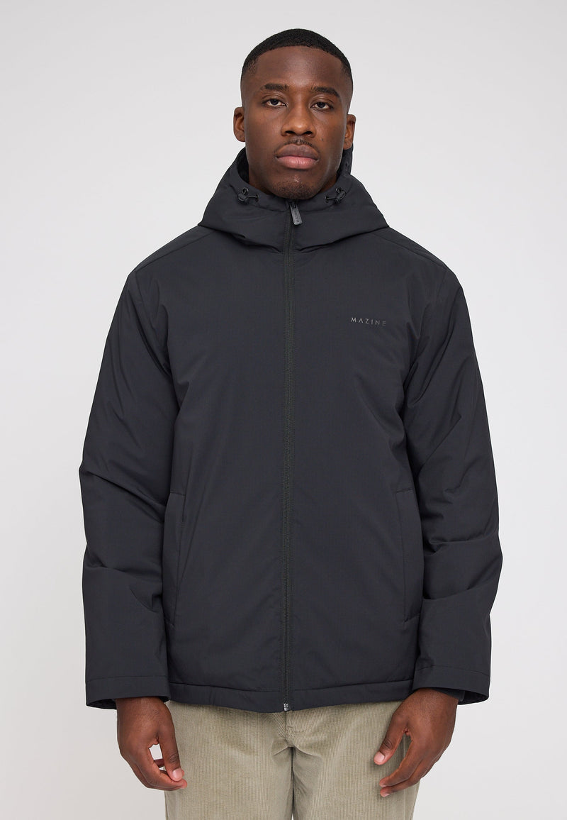 Terence ist 1,90 und trägt Größe L