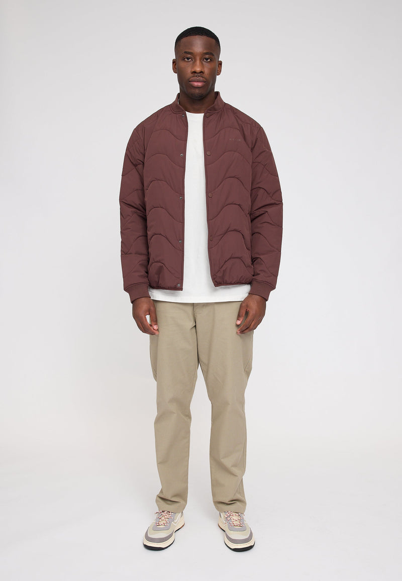 Terence ist 1,90 und trägt Größe L