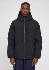 Terence ist 1,90 und trägt Größe L