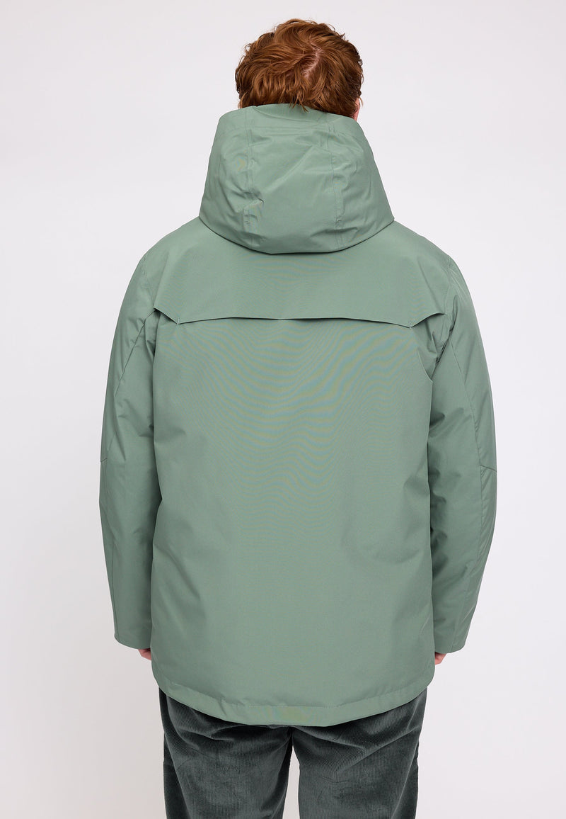 Ben ist 1,85 und trägt Größe L