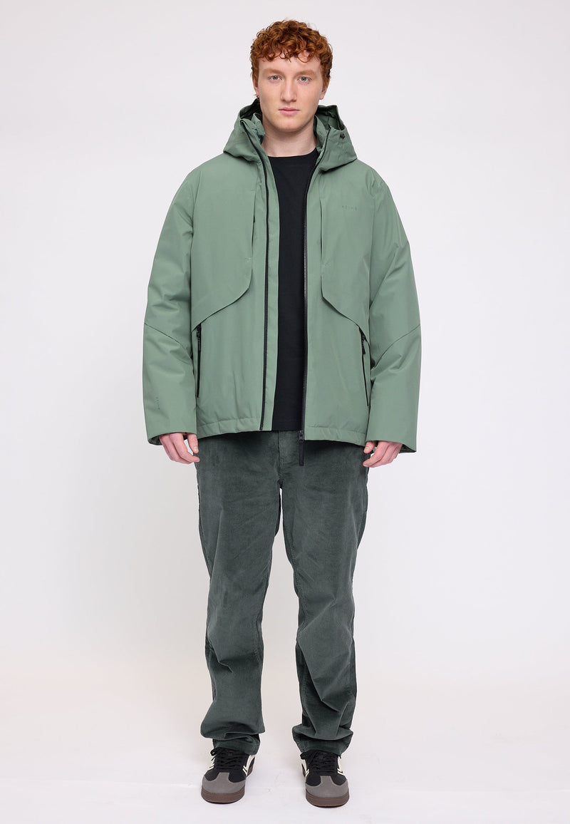 Ben ist 1,85 und trägt Größe L