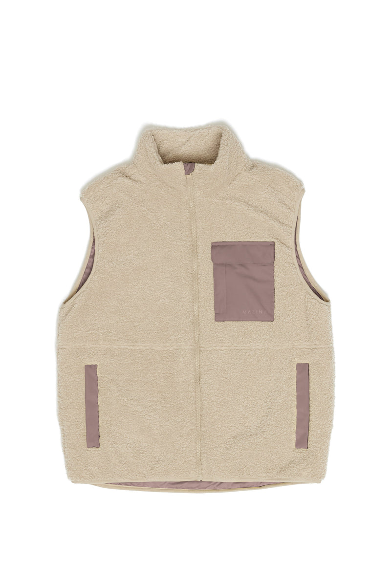 Ben ist 1,85 und trägt Größe L