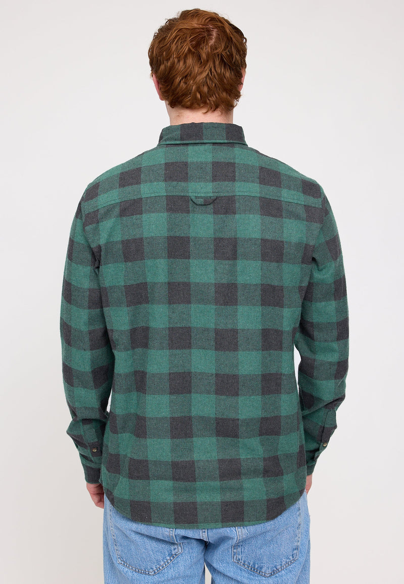 Ben ist 1,85 und trägt Größe L