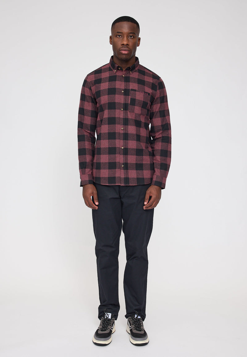 Terence ist 1,90 und trägt Größe L