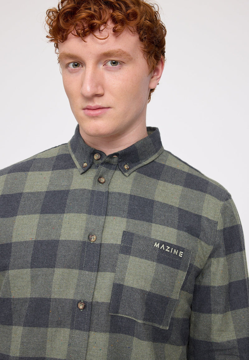 Ben ist 1,85 und trägt Größe L