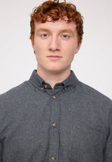 Ben ist 1,85 und trägt Größe L