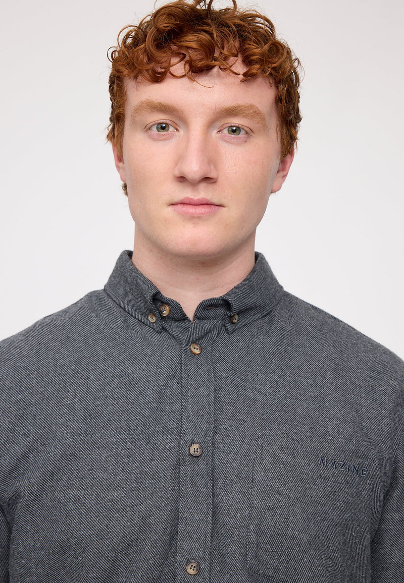 Ben ist 1,85 und trägt Größe L