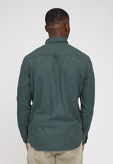 Terence ist 1,90 und trägt Größe L